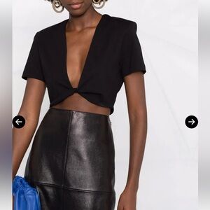 Gauge81 Black cotton Keila cropped T-shirt featuring twist detailing Sz Small